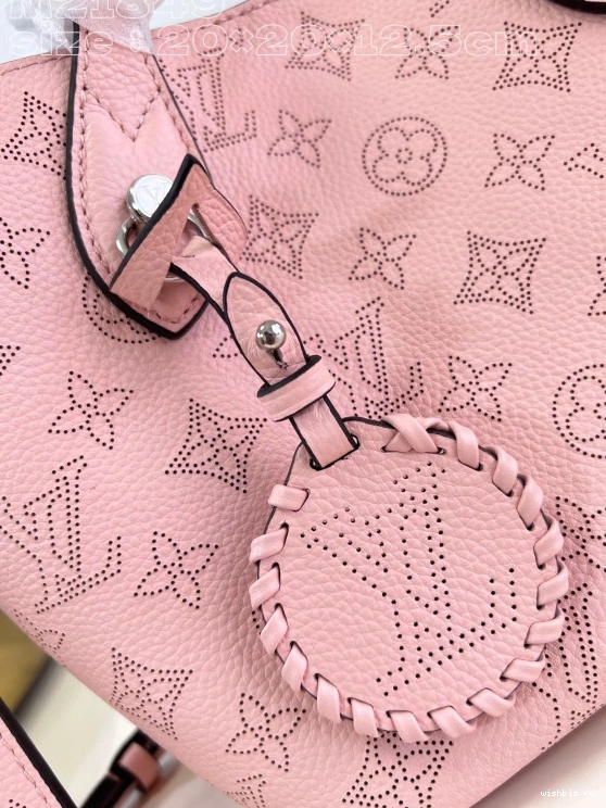 WIS VUITTON LOUIS BLOSSOM PM 1223